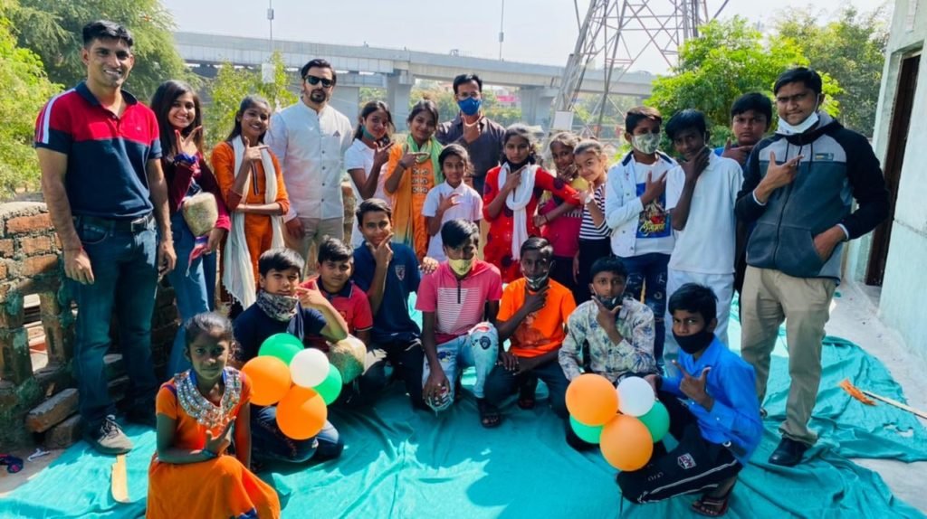 Volunteers with children Happy Faces Vadodara