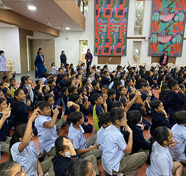 Volunteers supporting community care program